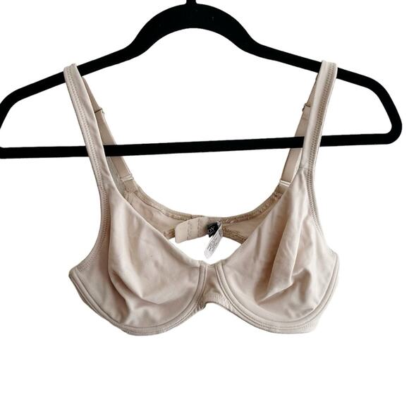 Victoria’s Secret Body by Victoria Full Coverage Underwire Bra - Picture 1 of 6